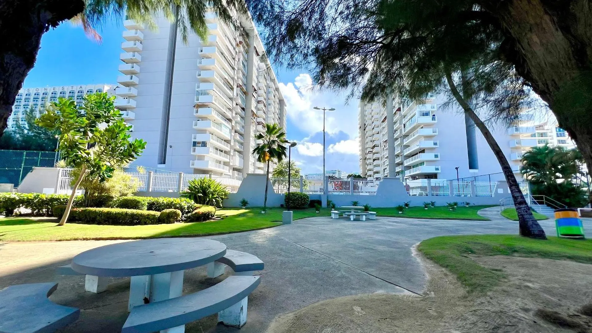 Ocean View Apt On Isla Verde In A 14Th Floor San Juan Portoriko