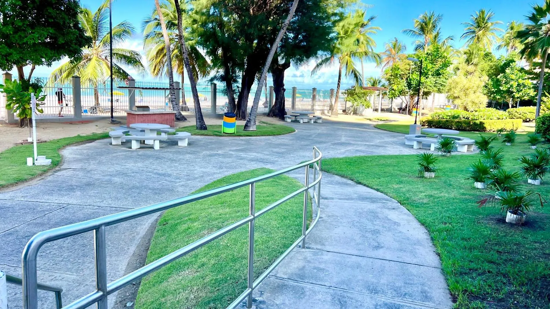 Ocean View Apt On Isla Verde In A 14Th Floor San Juan Apartmán